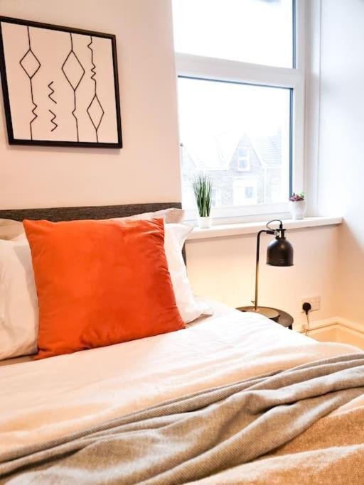 Stunning Flat Close To Beach Swansea Exterior foto
