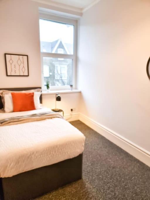 Stunning Flat Close To Beach Swansea Exterior foto